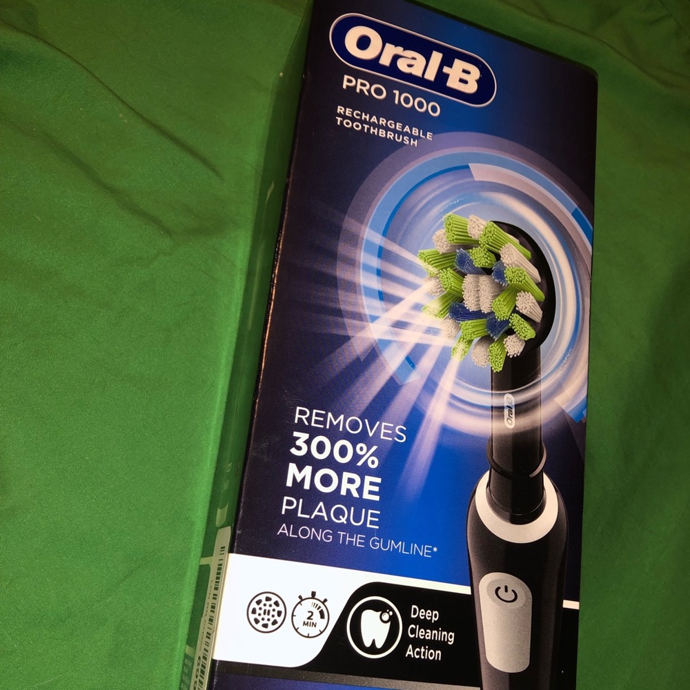 Oral- B Pro 1000 **sealed**